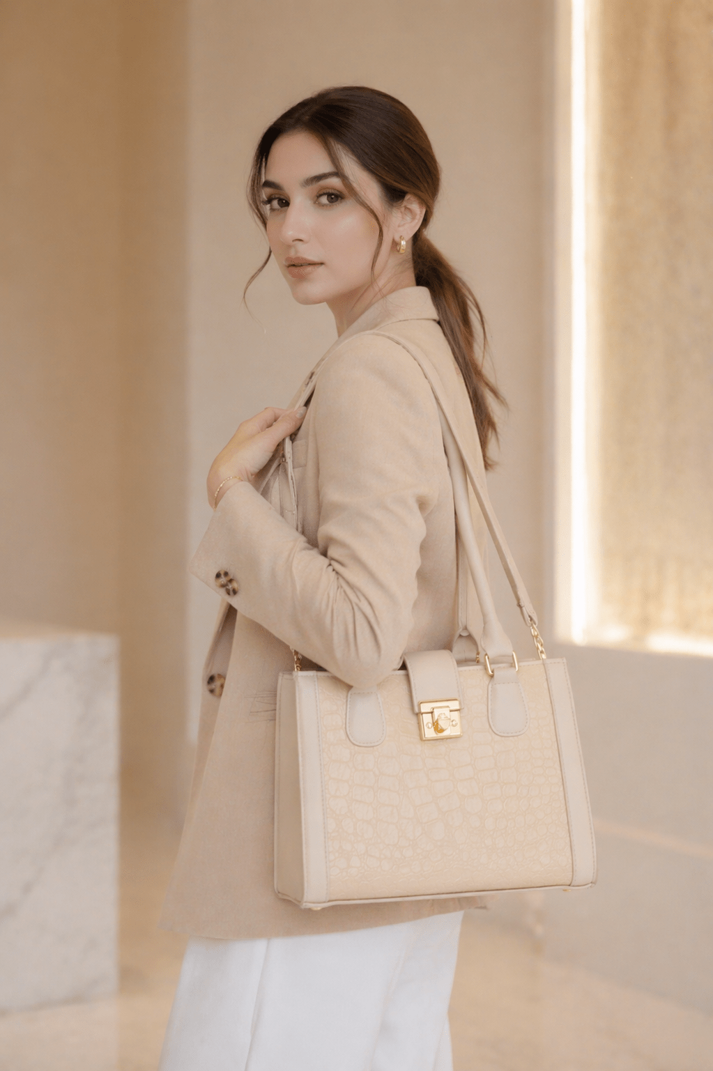 Croc - Embossed Tote Bag – Stylish Structured Leather - Style Tote in Black - Bagmora